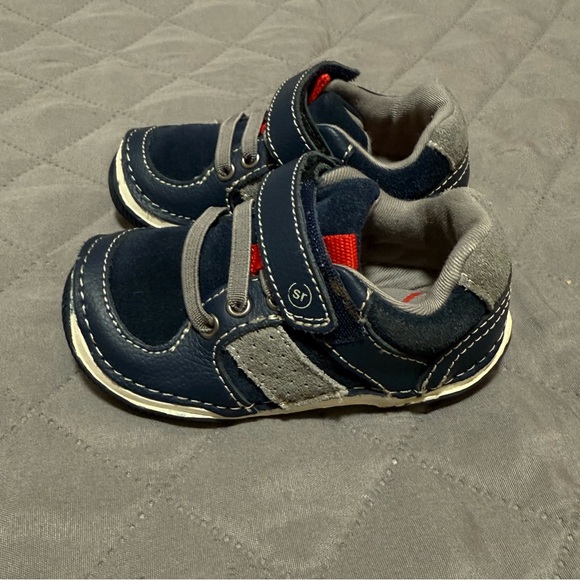 STRIDE RITE KIDS' WES SNEAKER Navy size 5M toddler - Picture 2 of 8